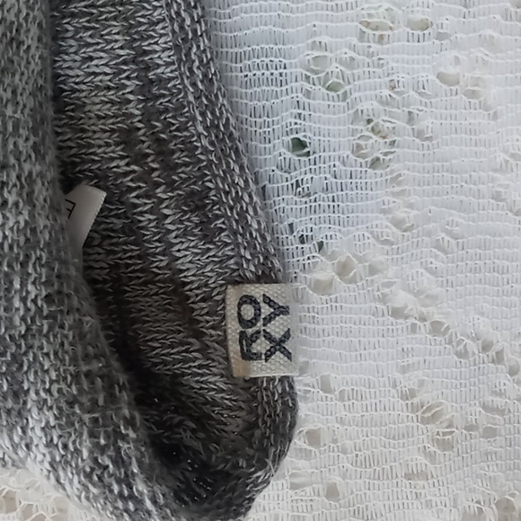 Roxy Juniors Gray Hooded Pullover Sweater Size Large - Picture 9 of 12